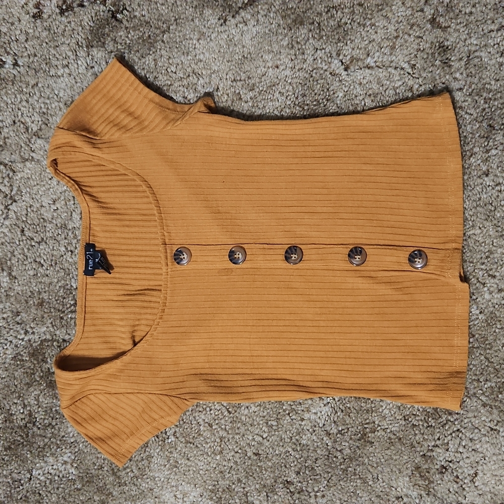 Orange crop top, brown buttons, Forever21, medium